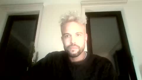 Snapshot of aki1080be chatting on October 28, 5:15 pm Sweet moment online show from October 28, 5:15 pm