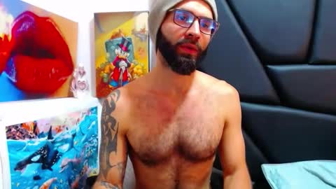 akiles online show from March 19, 11:41 pm