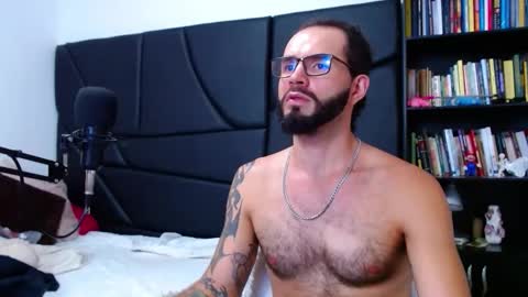 akiles online show from January 7, 11:54 pm