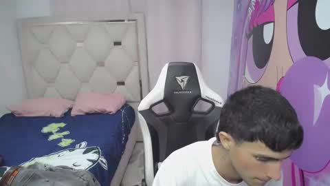 Akyra latin online show from January 19, 3:25 pm