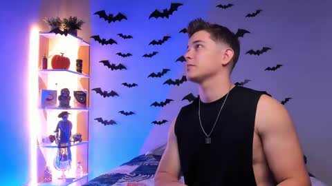 Alan Hadid online show from October 17, 9:08 pm