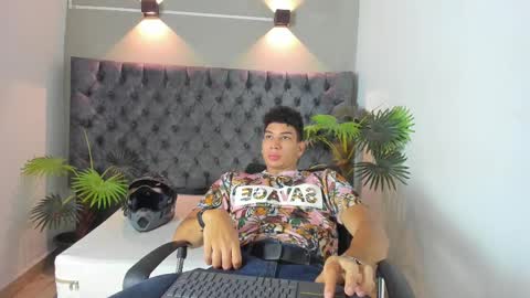 Snapshot of alan_redinger chatting on September 20, 1:22 pm Alan online show from September 20, 1:22 pm