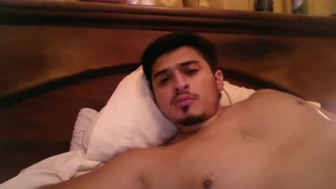 Snapshot of alanargenttt25 chatting on February 17, 11:09 pm alanargenttt25 online show from February 17, 11:09 pm