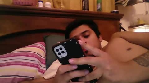 Snapshot of alanargenttt25 chatting on February 2, 4:15 am alanargenttt25 online show from February 2, 4:15 am