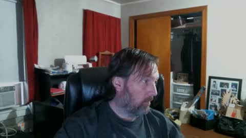Snapshot of alberik2316 chatting on October 3, 4:23 pm Alberik online show from October 3, 4:23 pm