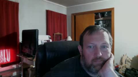 Snapshot of alberik2316 chatting on February 23, 7:25 pm Alberik online show from February 23, 7:25 pm