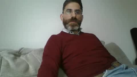 Snapshot of alcatrazcage chatting on December 7, 8:33 am Alcatrazcage online show from December 7, 8:33 am