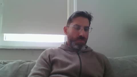 Snapshot of alcatrazcage chatting on January 24, 10:11 am Alcatrazcage online show from January 24, 10:11 am