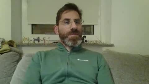 Snapshot of alcatrazcage chatting on February 6, 8:13 pm Alcatrazcage online show from February 6, 8:13 pm