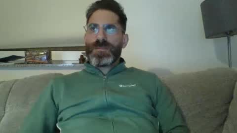 Snapshot of alcatrazcage chatting on December 3, 8:50 pm Alcatrazcage online show from December 3, 8:50 pm