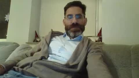 Snapshot of alcatrazcage chatting on December 10, 9:22 pm Alcatrazcage online show from December 10, 9:22 pm
