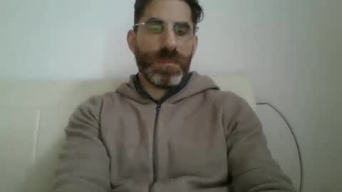 Snapshot of alcatrazcage chatting on December 16, 9:24 am Alcatrazcage online show from December 16, 9:24 am