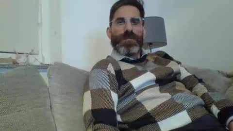 Snapshot of alcatrazcage chatting on December 14, 9:24 pm Alcatrazcage online show from December 14, 9:24 pm