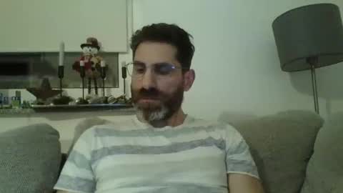 Snapshot of alcatrazcage chatting on December 23, 5:43 pm Alcatrazcage online show from December 23, 5:43 pm