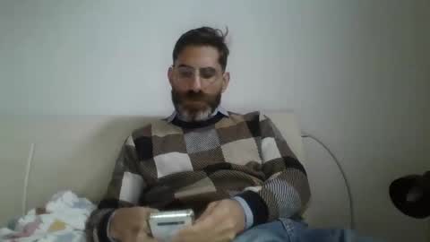 Snapshot of alcatrazcage chatting on December 6, 11:44 am Alcatrazcage online show from December 6, 11:44 am