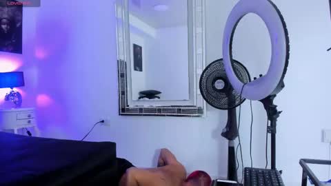 aleanders  online show from October 6, 11:59 am