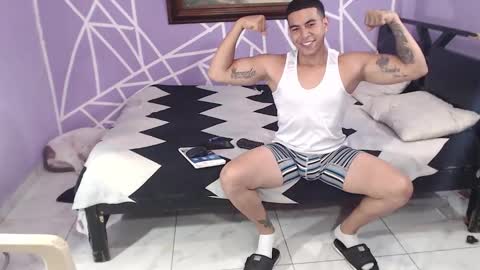 alejandrocock online show from October 25, 1:57 pm