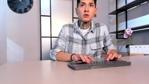 Alejo Gray online show from April 6, 3:47 am