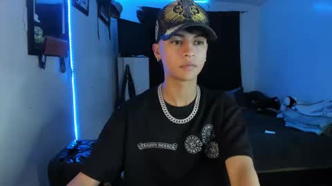 Snapshot of alejoo_storms chatting on September 13, 8:37 am alejo online show from September 13, 8:37 am