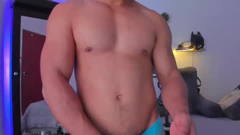 Snapshot of alejostrong chatting on January 28, 11:28 pm alejostrong online show from January 28, 11:28 pm