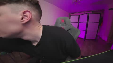 Alex and Linar online show from November 16, 5:59 pm