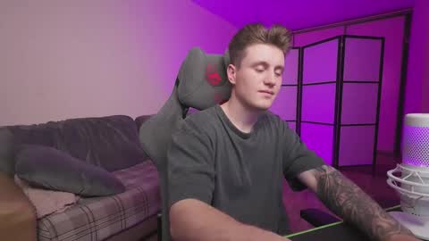 Alex and Linar online show from November 10, 10:58 pm