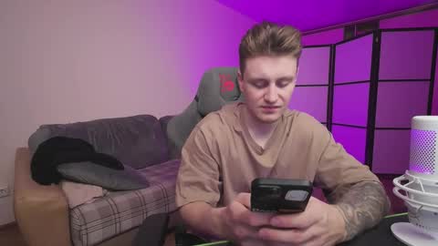 Alex and Linar online show from November 11, 10:59 pm