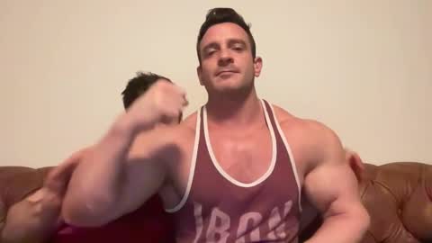 Alessandrobuilder online show from February 8, 11:46 pm