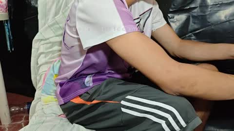 alessandrodmv online show from April 8, 9:19 am