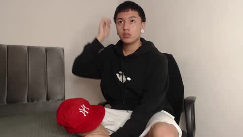 Owen online show from February 18, 2:05 am