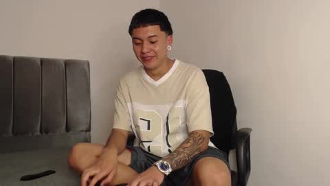 Owen online show from February 8, 3:08 am