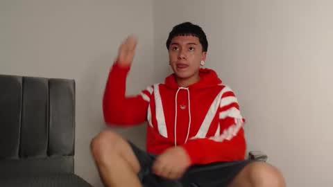 Owen online show from October 17, 3:32 am