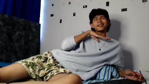 alex_mark_ online show from April 9, 7:09 pm