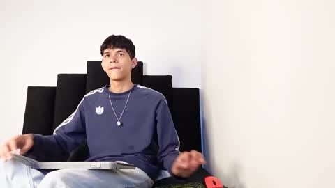 alex_mark_ online show from October 20, 1:48 pm