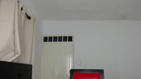 alex_mojica online show from October 5, 6:17 am