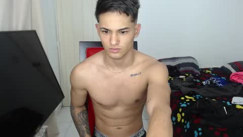 alex_mojica online show from September 28, 7:50 am