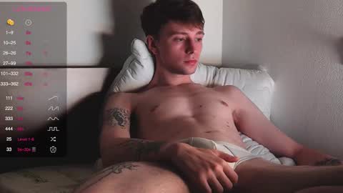 alex_schafer online show from October 12, 9:20 pm