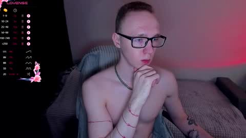 alex_silent online show from October 16, 2:47 pm