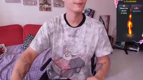 Alex WandHot online show from July 10, 7:45 am