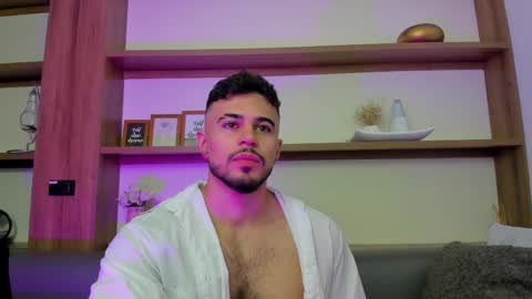 alex_wolf05 online show from March 3, 6:26 pm
