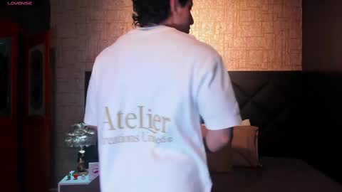 Snapshot of alexander_classy chatting on March 10, 3:01 am Alex online show from March 10, 3:01 am