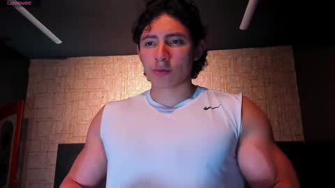 Snapshot of alexander_classy chatting on March 5, 4:35 am Alex online show from March 5, 4:35 am