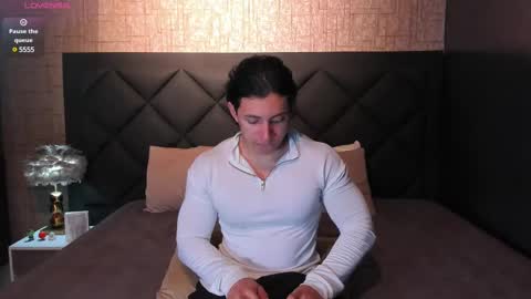 Snapshot of alexander_classy chatting on February 14, 7:17 am Alex online show from February 14, 7:17 am