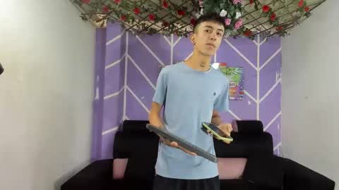 chicos hot online show from March 28, 1:44 pm