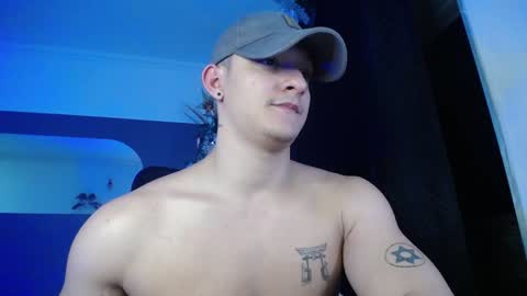 Snapshot of alexandrolovee chatting on December 8, 8:30 am Alexandro online show from December 8, 8:30 am