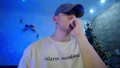 Snapshot of alexandrolovee chatting on January 8, 8:49 am Alexandro online show from January 8, 8:49 am