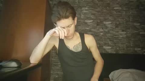 alexandrorossi online show from December 6, 7:43 am