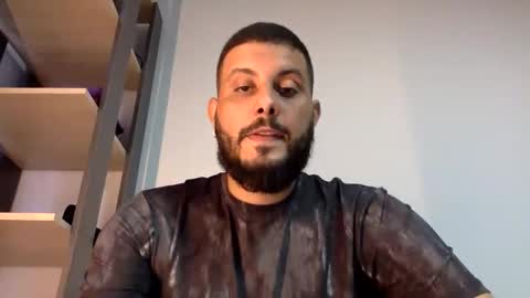 Menino Brasileiro online show from November 25, 5:37 pm