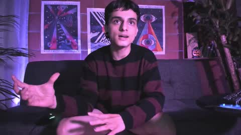 Alexi Jacobs online show from October 9, 2:27 am