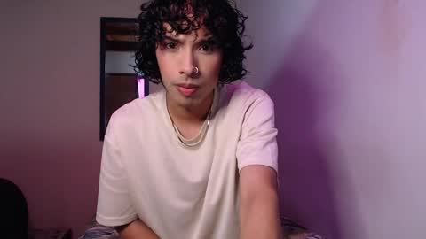 Snapshot of alexis21_ chatting on October 14, 3:57 am Alexis online show from October 14, 3:57 am